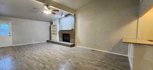 Foto del edificio - 2804 Fairfield Dr