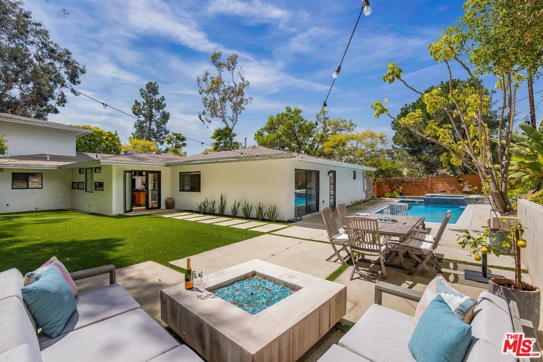 Foto principal - 874 N Norman Pl