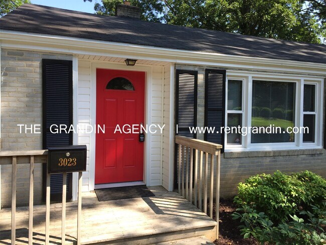 Foto del edificio - 3023 Hollowell Ave SW