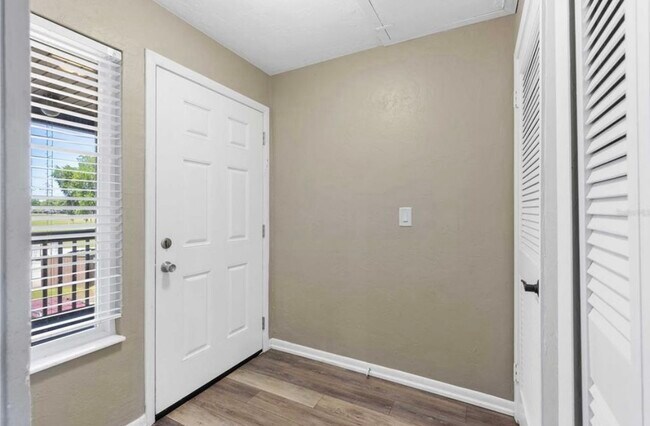 Building Photo - 19202 Sandalwood Dr