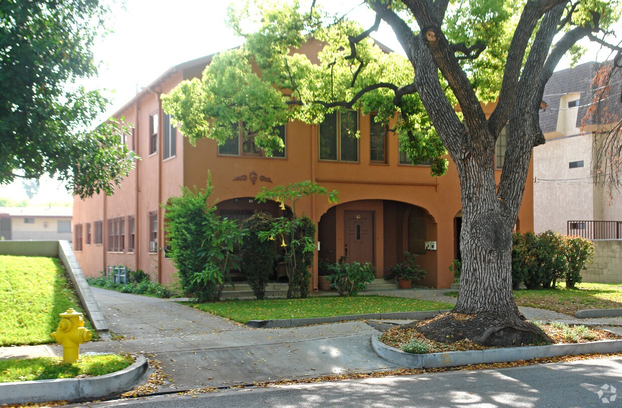 Primary Photo - 86 Catalina Ave