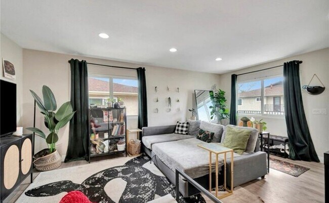 Foto del edificio - 12115 Wintergreen Dr