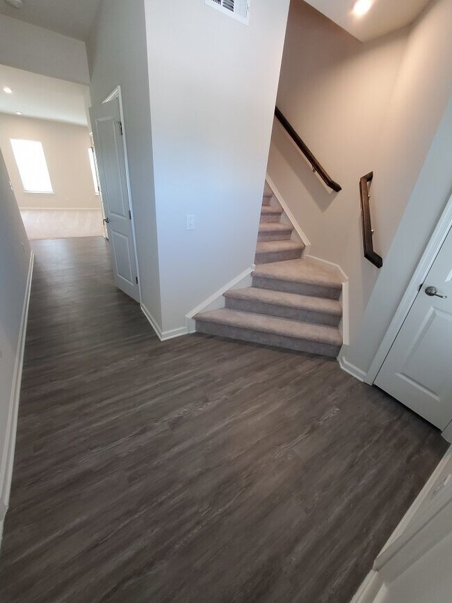 Foto del edificio - Like new 3BR/2.5BA townhouse in Goodlettsville