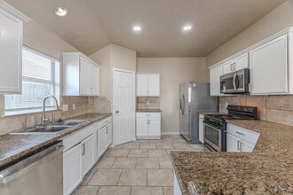 Building Photo - 3619 Fiorella Way