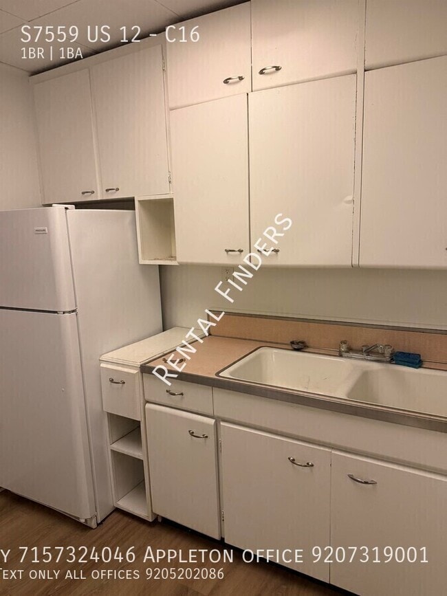 Building Photo - S7559 US-12
