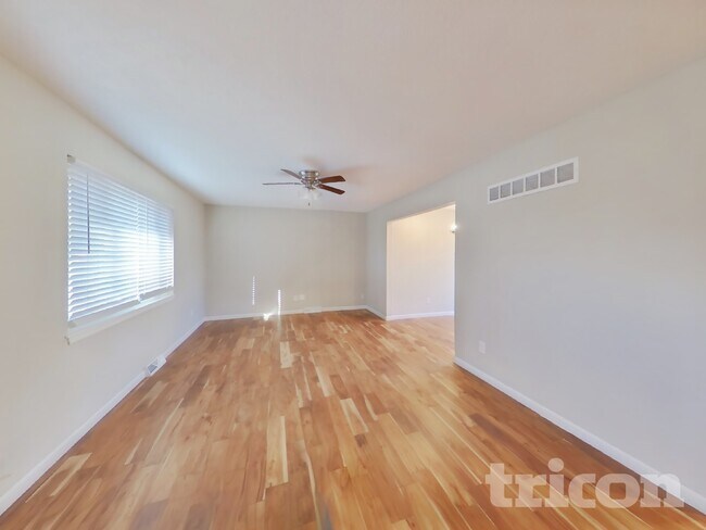 Foto del edificio - 1116 NE 10 St