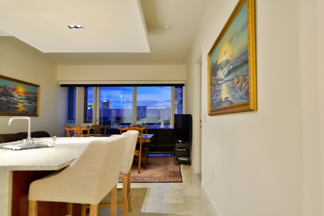 Building Photo - 4471 Dean Martin Dr