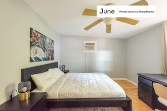 Building Photo - Room in Shared 3 bed/2 bath home