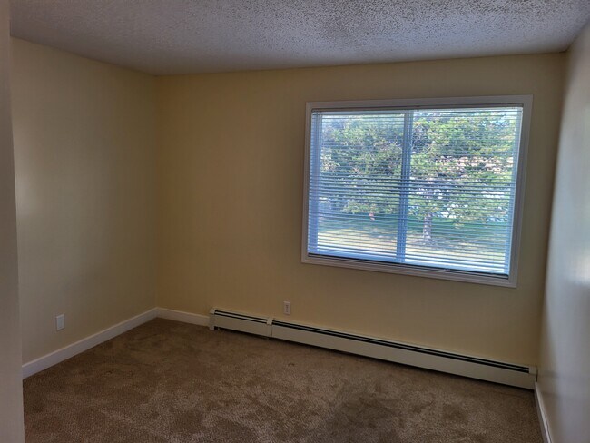 Master bedroom - 559 9 Av SW