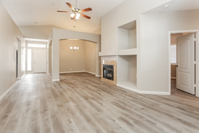 Building Photo - 2109 Cardigan Ave
