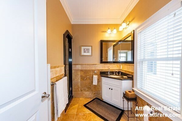 Foto del edificio - 234 Meadow Neck Rd