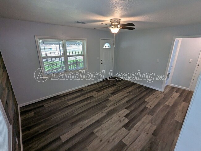 Foto del edificio - Completely Remodeled 3-Bedroom Ranch with ...