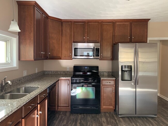 Building Photo - 155 McAllister St