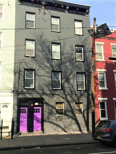 Primary Photo - 330 3rd St