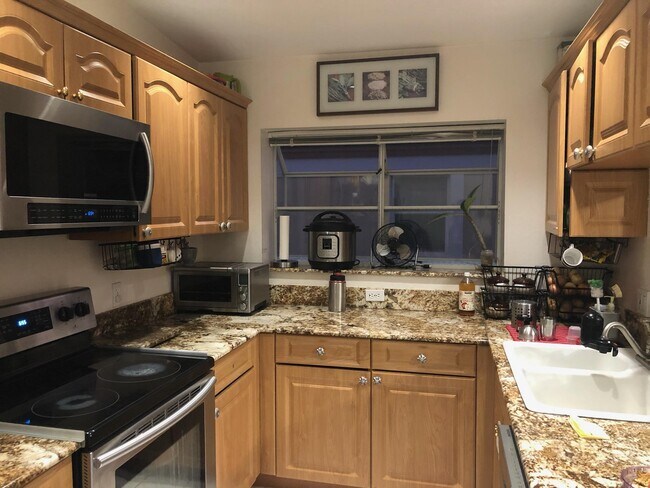 Building Photo - 15185 E Tranquility Lake Dr