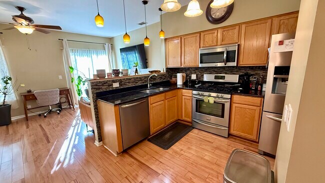 Foto del edificio - 3359 Blue Ridge Dr