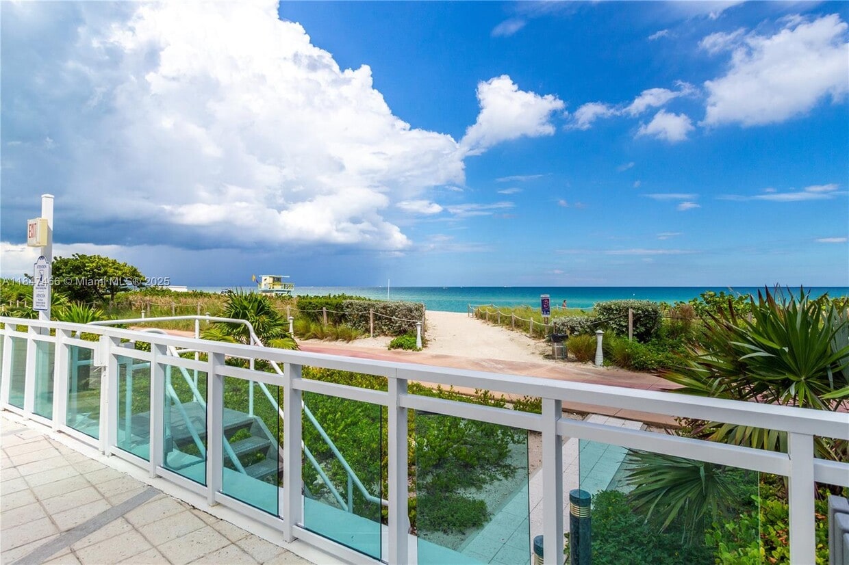 Primary Photo - 6917 Collins Ave