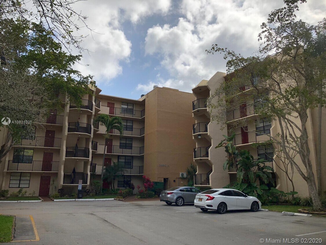Primary Photo - 3590 Blue Lake Dr