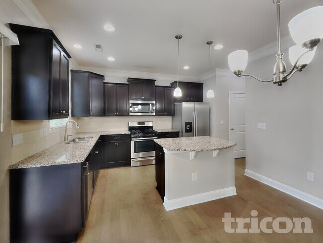 Building Photo - 7553 Poplar Meadow Ln