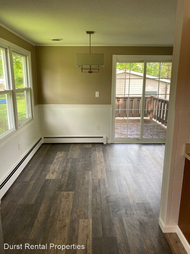Building Photo - 3 br, 1 bath House - 124 Lakeview Rd