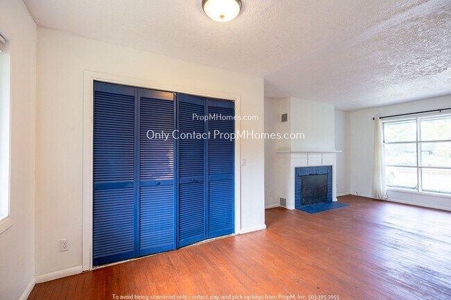 Foto del edificio - Charming Hazelwood Home with Spacious Back...