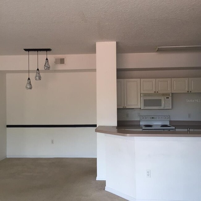 5572 Metrowest Blvd Unit 20, Orlando, FL 32811 Condo for Rent in
