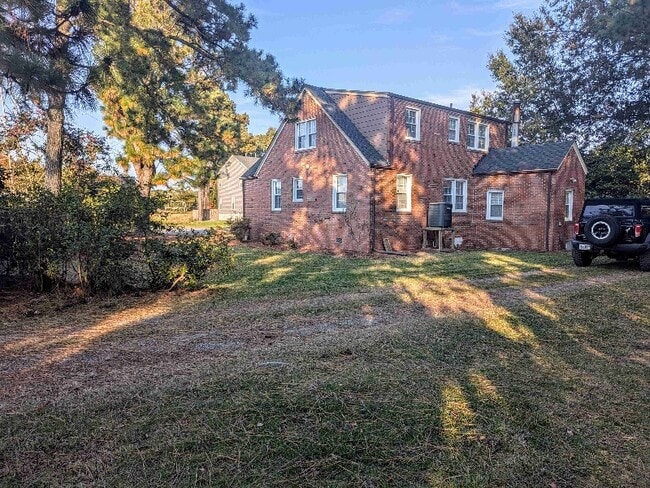 Photo - 105 Jones St (Chesapeake, VA) House