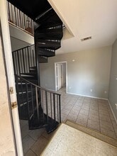 Building Photo - 909 N 41st St