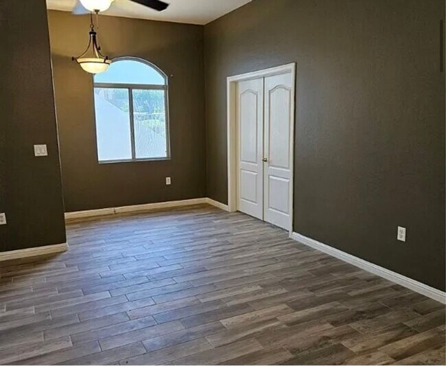 Building Photo - Ground floor condo in Green Valley Ranch area
