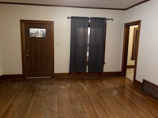 Foto del edificio - 619 E 6th St