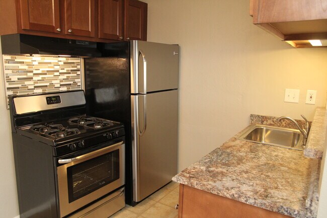Foto del edificio - 7457 Williams Ave