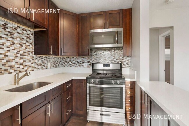 Foto del edificio - 1430 Dubuque St