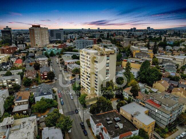 Foto del edificio - 320 Lee St