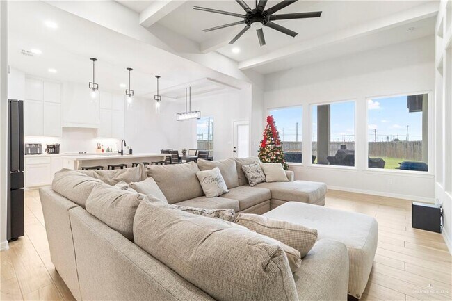Foto del edificio - 1801 Stardust Ln