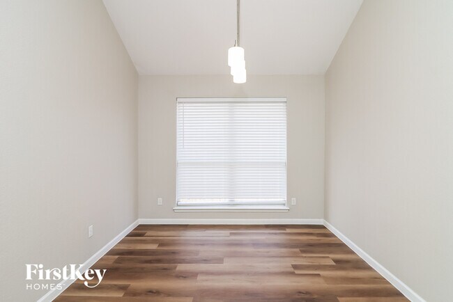 Building Photo - 7105 Harris Meadows Dr