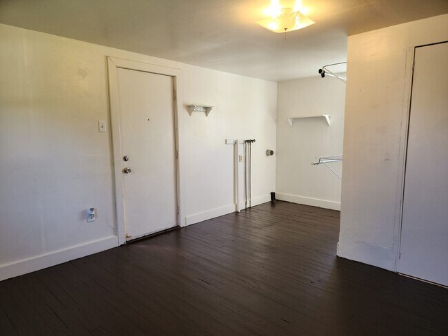 Building Photo - 224 Palmerton Rd