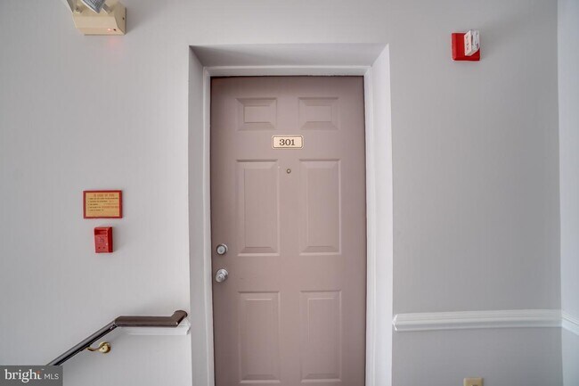 Building Photo - 4112I Monument Ct