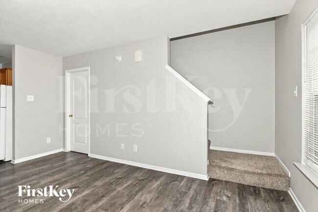 Foto del edificio - 15400 Gallow Ln