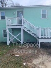 Building Photo - 1118 Gunn Ave