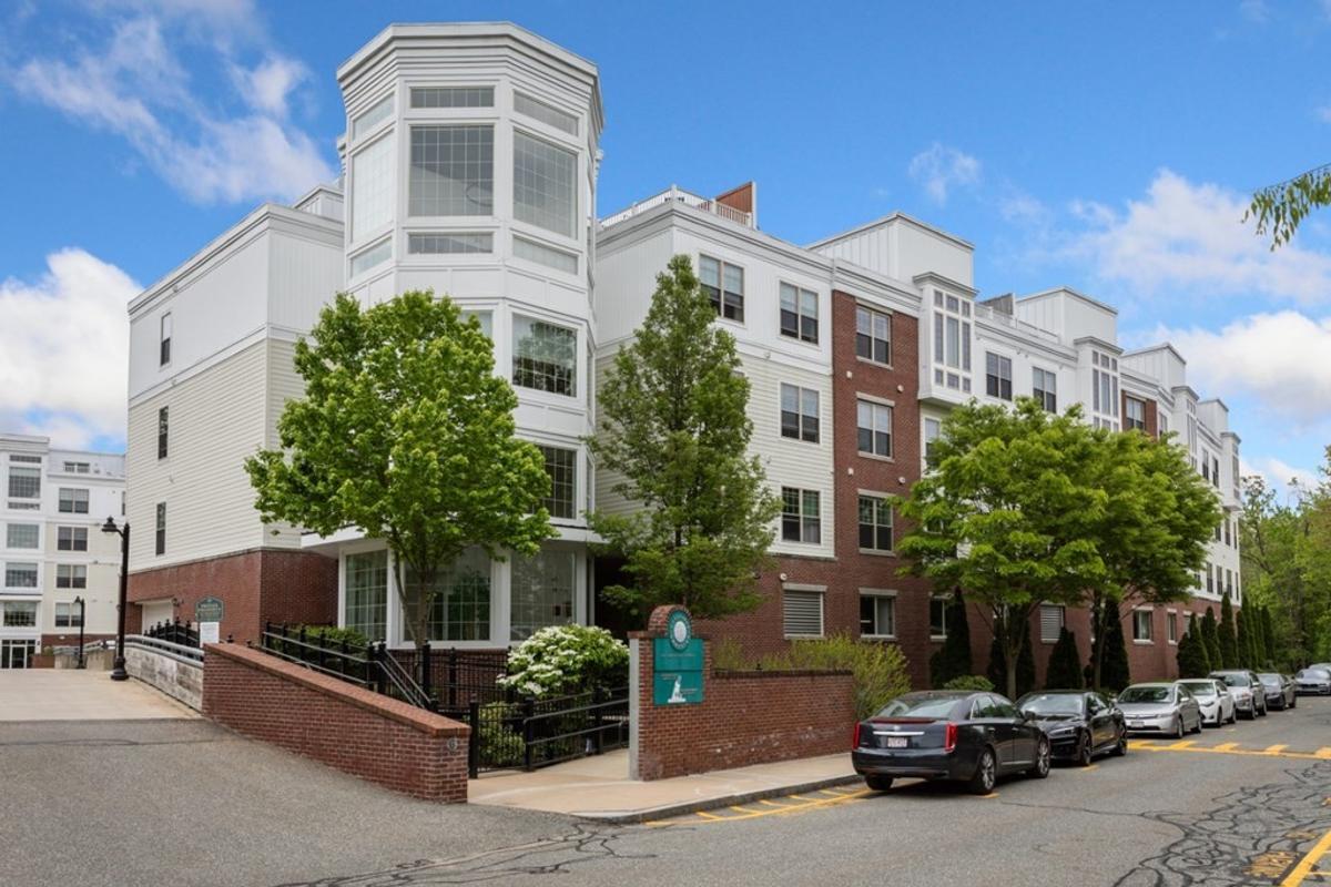 7 Ballister Street Unit Floor 1, Wakefield, MA 01880 Apartments in