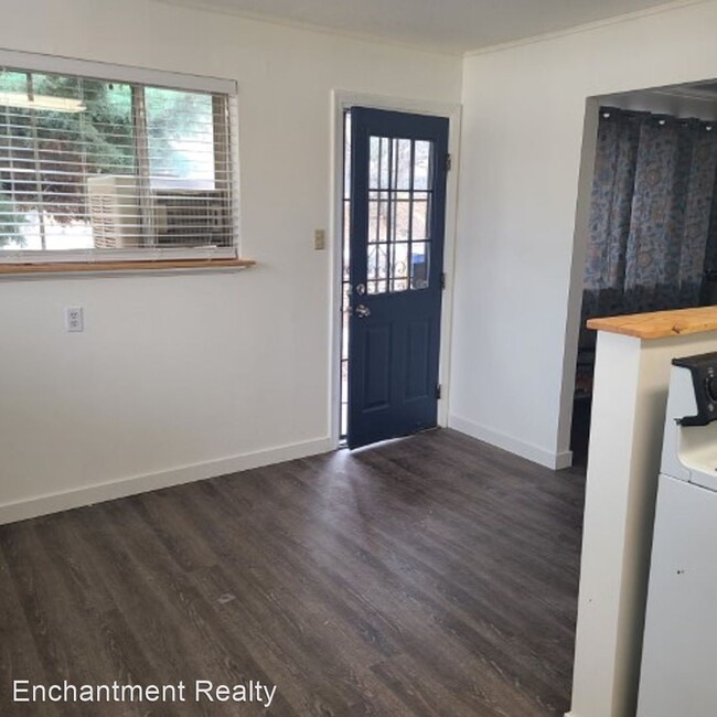 Foto del edificio - 3 br, 2 bath House - 806 Kelly St.