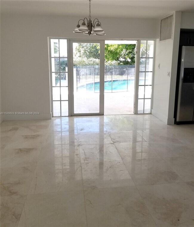 Foto del edificio - 2210 N 46th Ave
