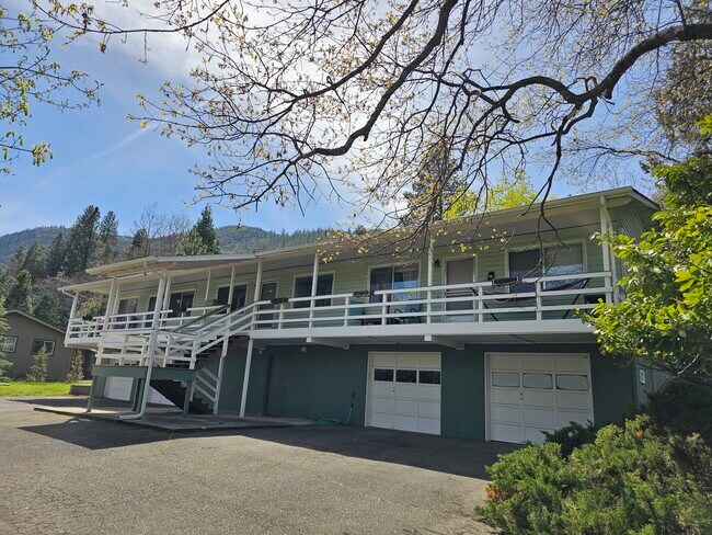 Building Photo - 158 Nutley St