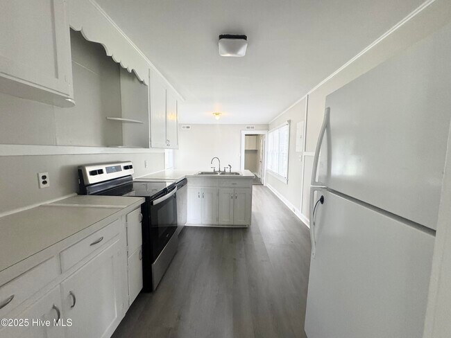 Foto del edificio - 704 Agawam St