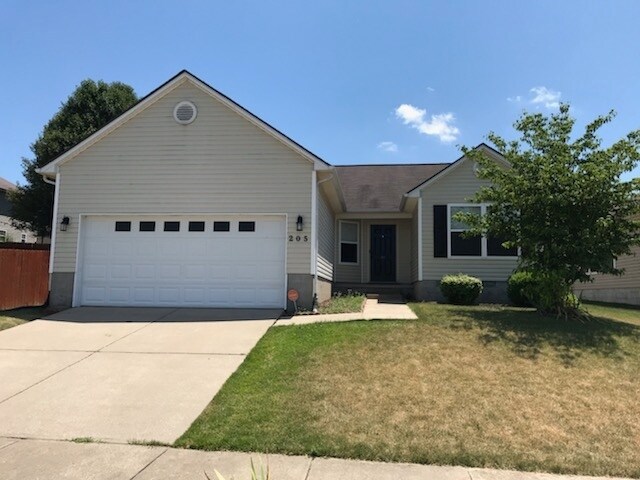 Foto principal - 205 Fox Run Rd