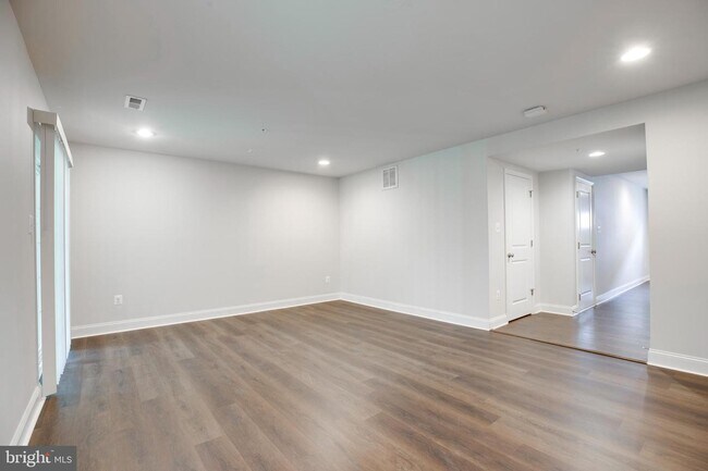 Building Photo - 3653 Duckhorn Way