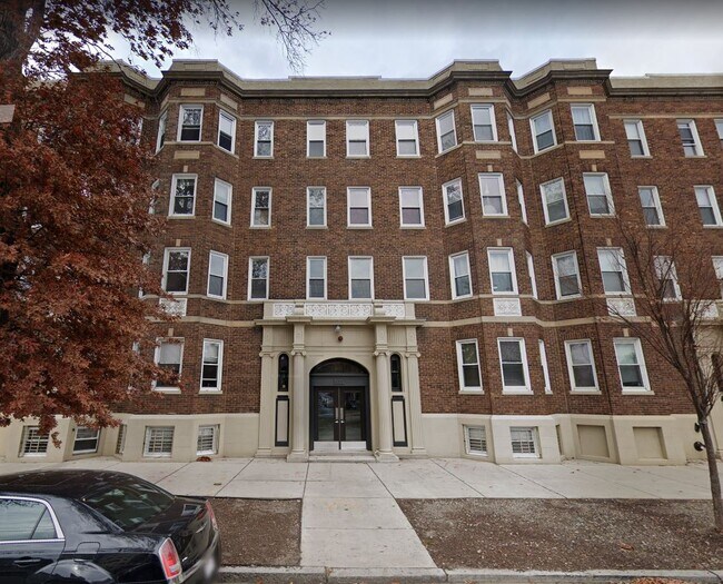 Foto del edificio - 119 Commonwealth Ave