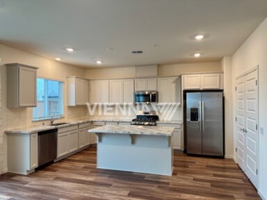 Foto del edificio - 1262 Bray Dr