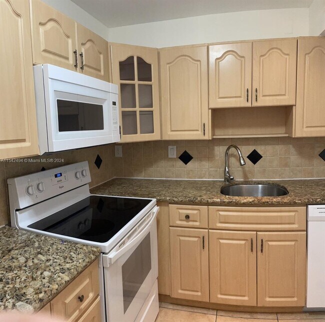 Foto del edificio - 20160 NE 3rd Ct