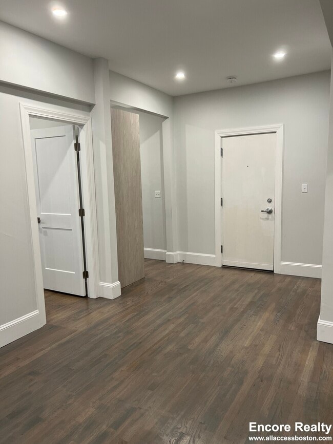 Building Photo - 108 Jersey St